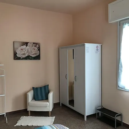 Πανσιόν Le Rose Ίμολα